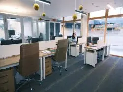 Fixed or hot desk, coworking space